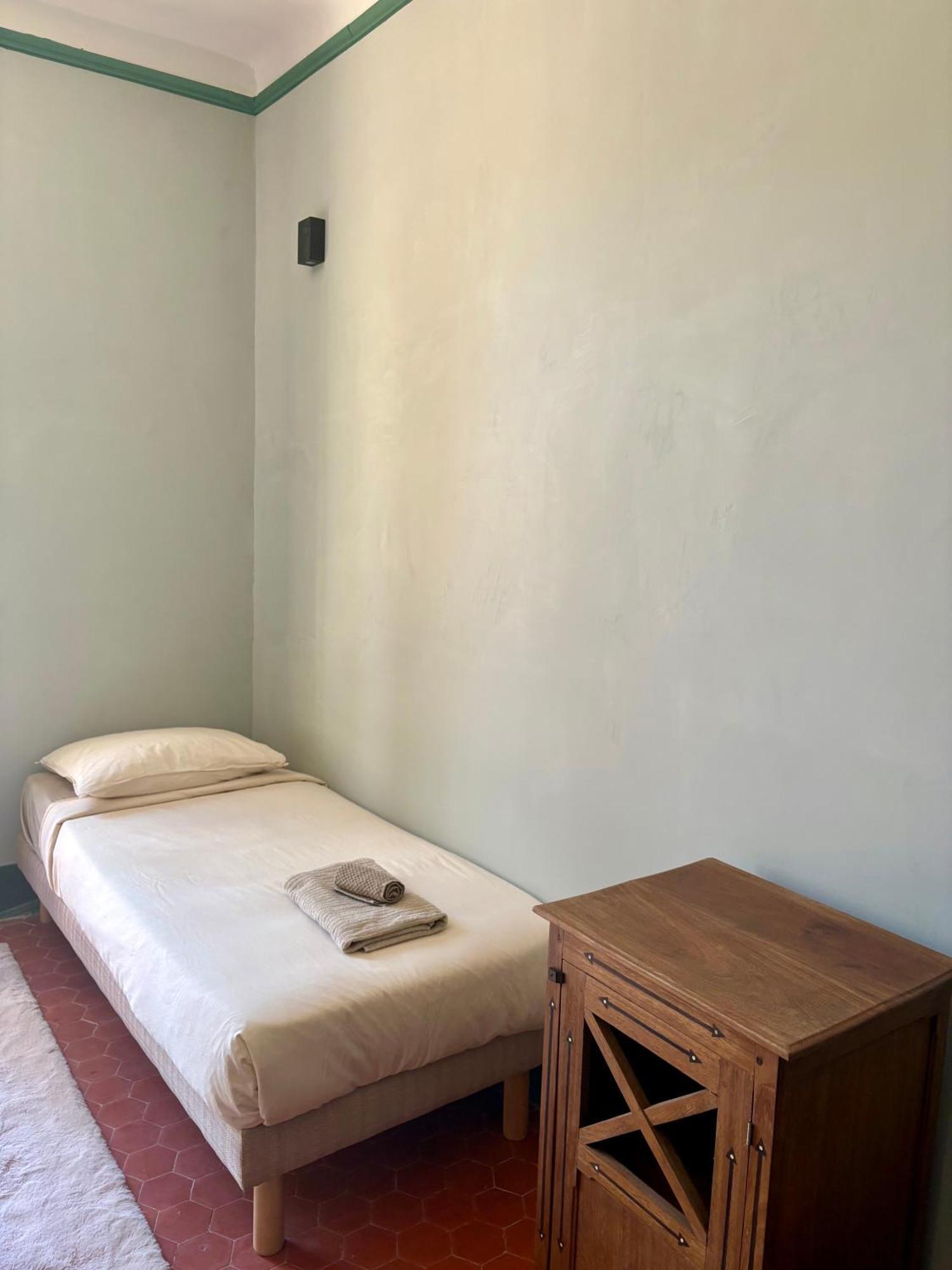 Bassin-chambre D'hote-villa Magdala * Hyères